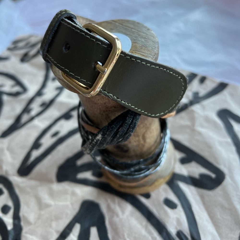 VTG 70s belt olive tan silver leather distressed sz S strappy gold buckle